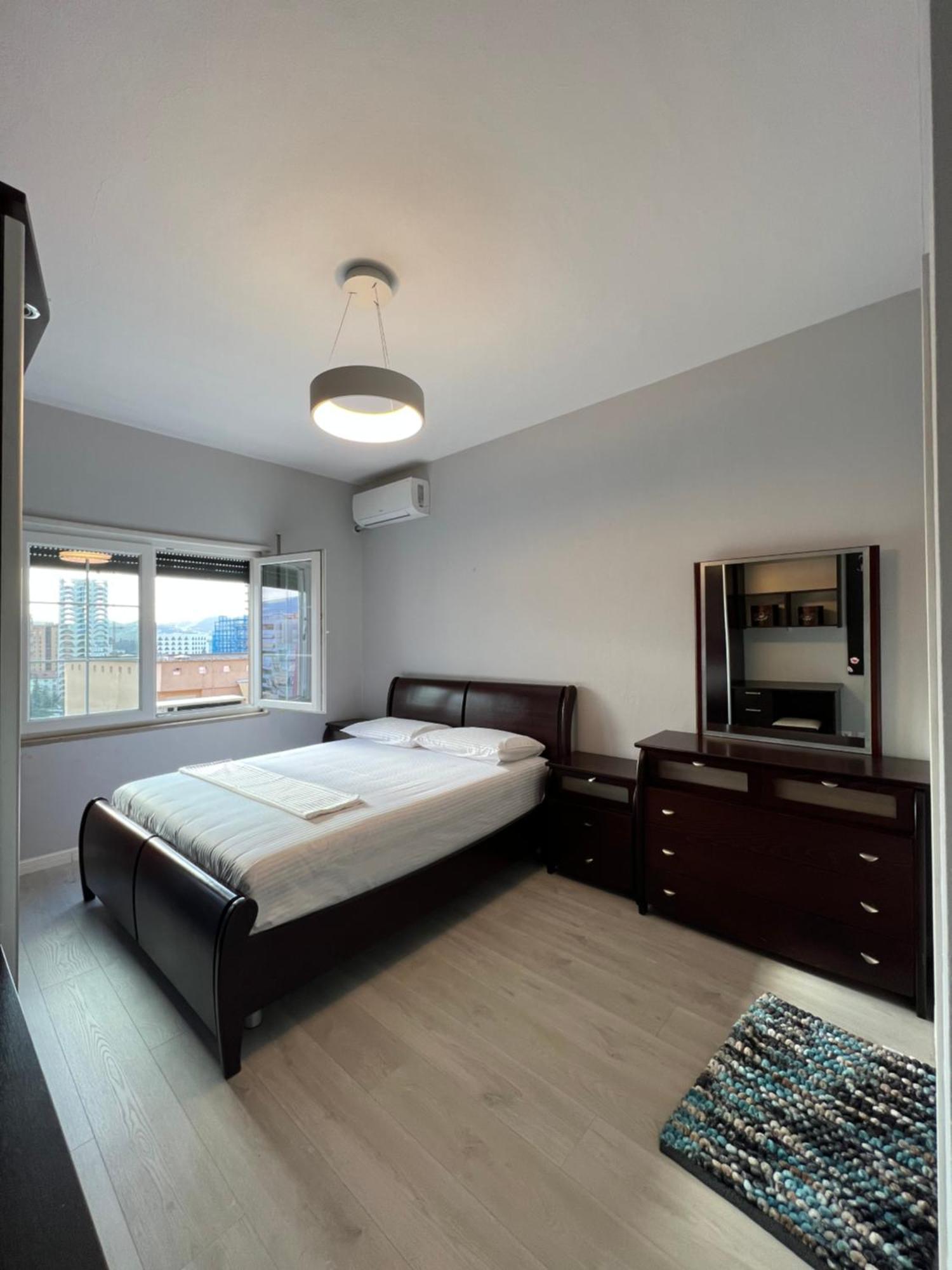 Tirana Gallery Apartment - City Center View Exterior foto